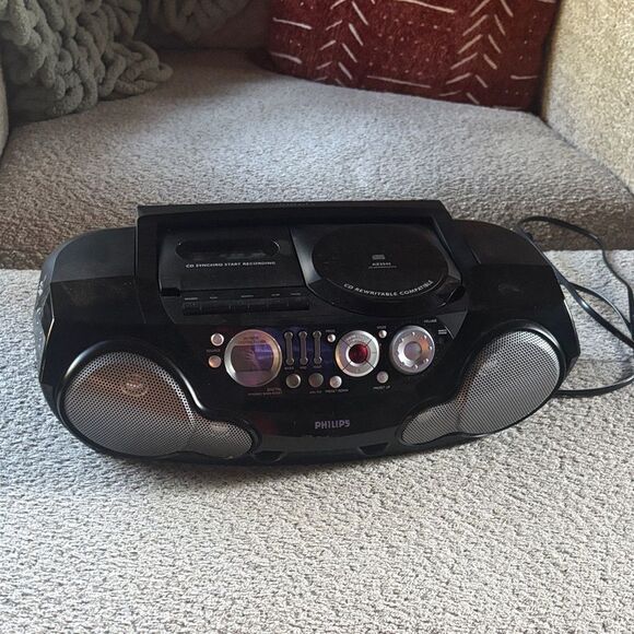 Vintgage Philips AZ2045 Black CD Soundmachine Digital Equalizer cassette player - Picture 2 of 15